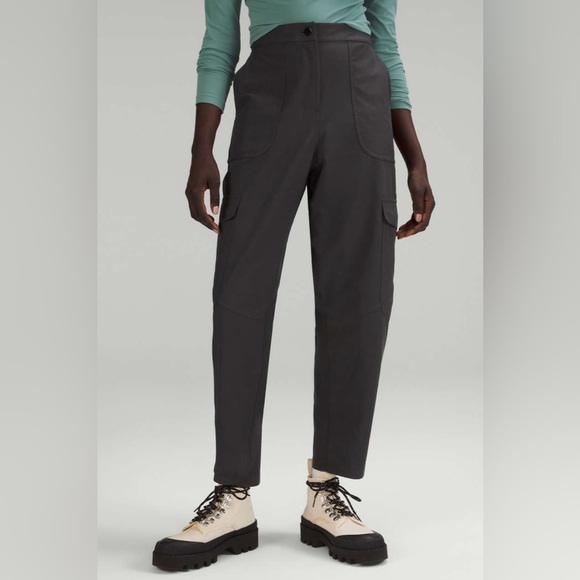 Lululemon Light Utilitech Cargo Pocket High-Rise Pant
Graphite Grey - Picture 2 of 10